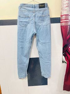 Light Wash High-Waisted Jeans