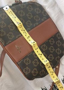 Lavie Brown Monogram Crossbody bag👜