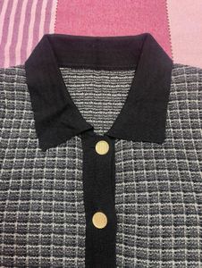 Chic Collared Knit Top