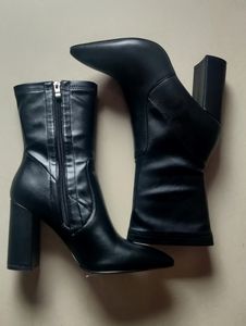 Brand New Black Stylish Boots