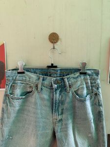 American Eagle Light Wash Distressed Jeans