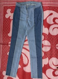 super stretchable Two-Tone Denim highwaist