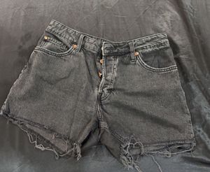 H&amp;M Black Denim Shorts