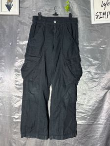 H&amp;M Stylish Black Cargo Pants
