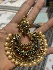 Party Wear Earrings And Maang Tikka Set