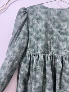 Trendy V-Neck Smocked Waist Top