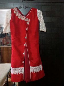 Beautiful Red &amp; White Ethnic Kurta Set
