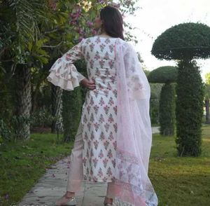Elegant Floral Print Kurta Set with Dupatta