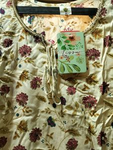 Neckline Hand embroidered Floral Kurta