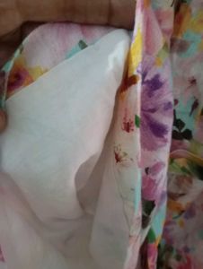 New ( with tag )Floral Print Puff Sleeve Jumpsuit