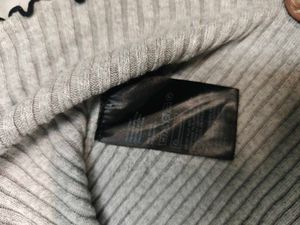 H&amp;M Ribbed Crew Neck Long Sleeve Top