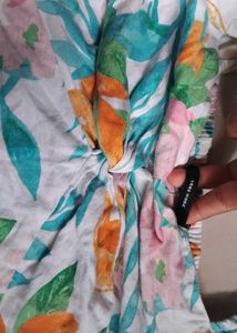 Floral Twist Front Puff Sleeve Top
