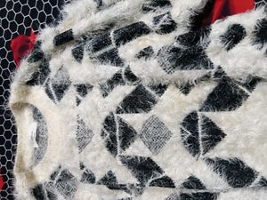 Cozy Geometric Pattern Fuzzy Sweater 🍁