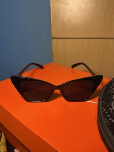 Stylish Black Cat-Eye Sunglasses