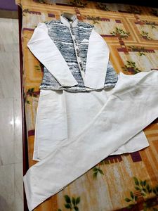 Men's Kurta Pajama with Patterned Vest