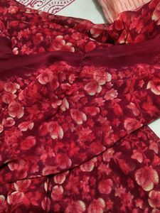 Elegant Floral Print Red Saree