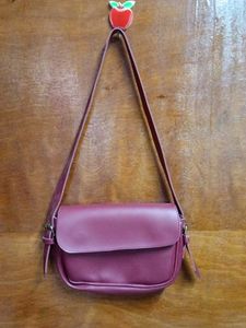 Chic Burgundy Crossbody Bag