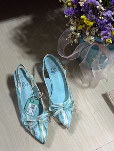 Elegant Blue Slingback Heels