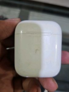 Apple Airpods 2nd Gen With 3 Cases Bundle