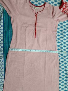 Ibadat Women Pink Cotton Thread Embroidered Kurta