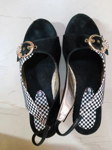 Checkered Black Heel Wedges Sandal