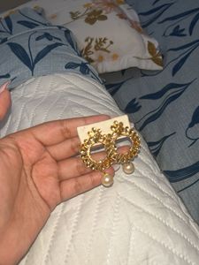 Beautiful Pearl Drop Earrings