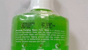 Himalaya Purifying Neem Face Wash