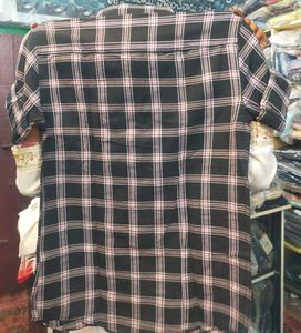 New Men's Checked Casual Shirt Size M
