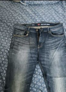 Red Tape Men's Grey Washed Denim Jeans, size-36