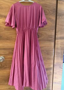 Elegant Pleated Midi Dress