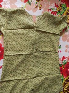 Designer Embellished Short Kurta 🍀🧡
