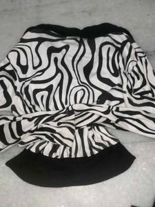 Stylish Zebra Print Y2k Top 🖤