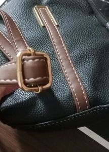 Chic Black Crossbody Bag