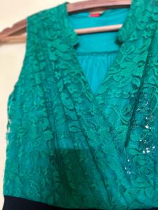 Elegant Emerald Green Lace Dress