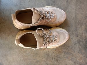 H&amp;M Sneaker