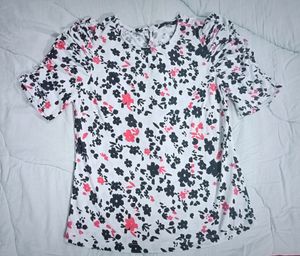 FLORAL PRINT WHITE TOP