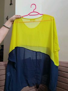 Chic Yellow &amp; Navy Colorblock Top