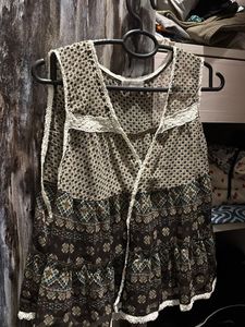Boho Sleeveless Lace Trim Top