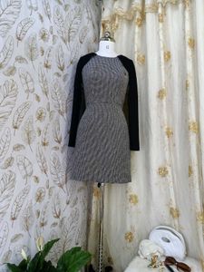 Chic Textured & Black Sleeve Dress