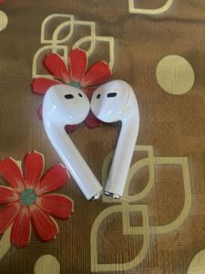 Apple AirPods (2nd Gen) Box