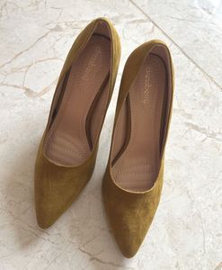 Mustard Yellow Olive Suede Pumps