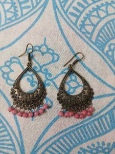 Cute Earrings 5 pairs 1 shell necklace