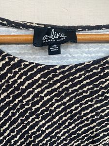 Stylish Black &amp; White Striped Top
