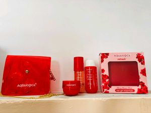 Aqualogica Refresh Cherry Blossom Bloom Soap