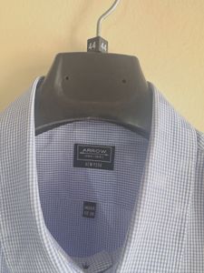 Arrow Newyork Men's Blue Textured Dress Shirt