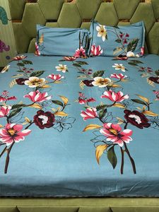 Beautiful Floral Print Bedsheet Set