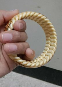 Elegant Pair of Bangles
