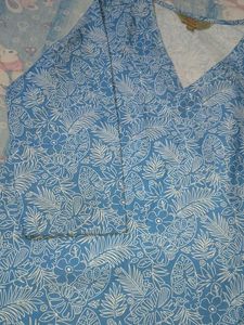 Floral Printed V-Neck Straight Kurta