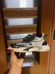Stylish Lightning Print Sports Shoes
