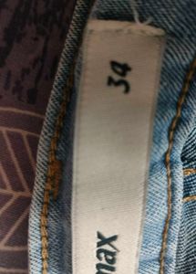 Light Wash High-Waist Skinny Fit Jeans